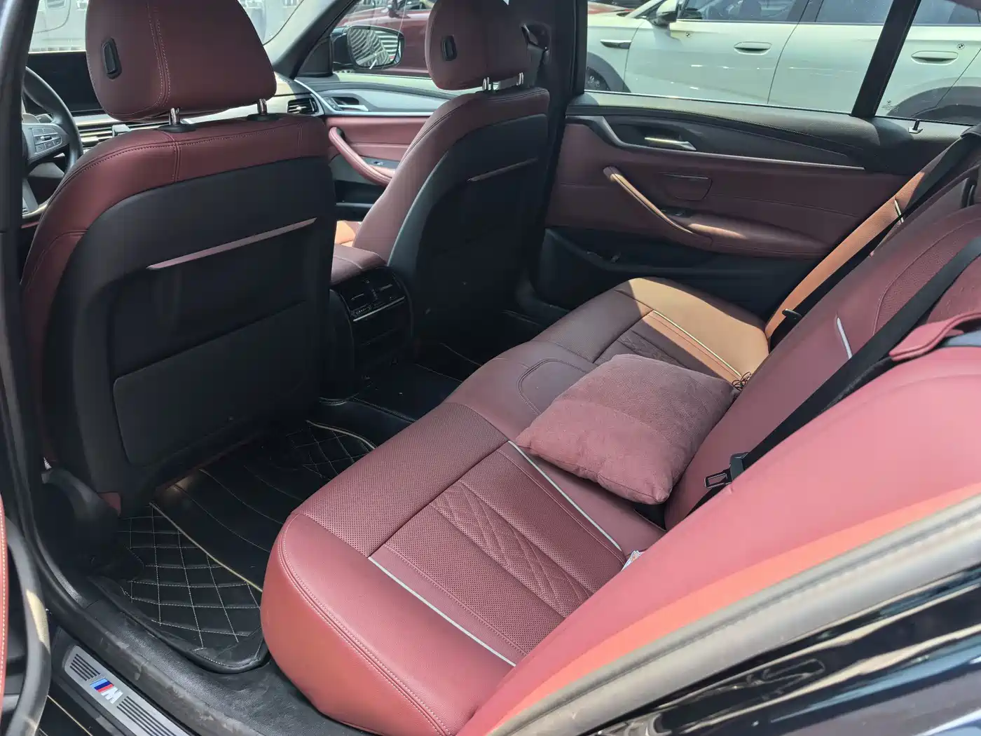 BMW 5 Series 2023 Facelift 530Li Leading M Sport Package фото 6