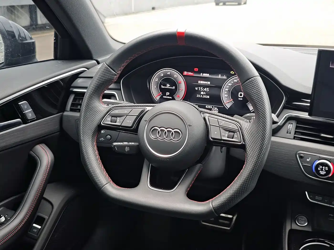 Audi A4L 2025 2 Million Celebration Edition 40 TFSI Luxury Dynamic фото 14