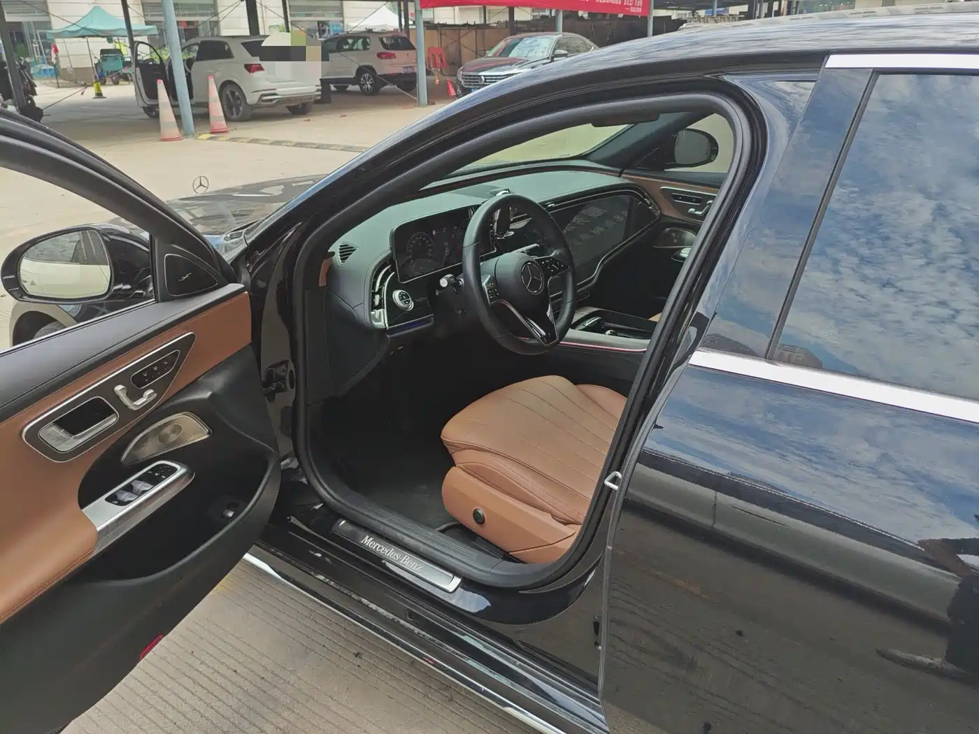 Mercedes-Benz E-Class 2024 Model E 300 L Luxury фото 3