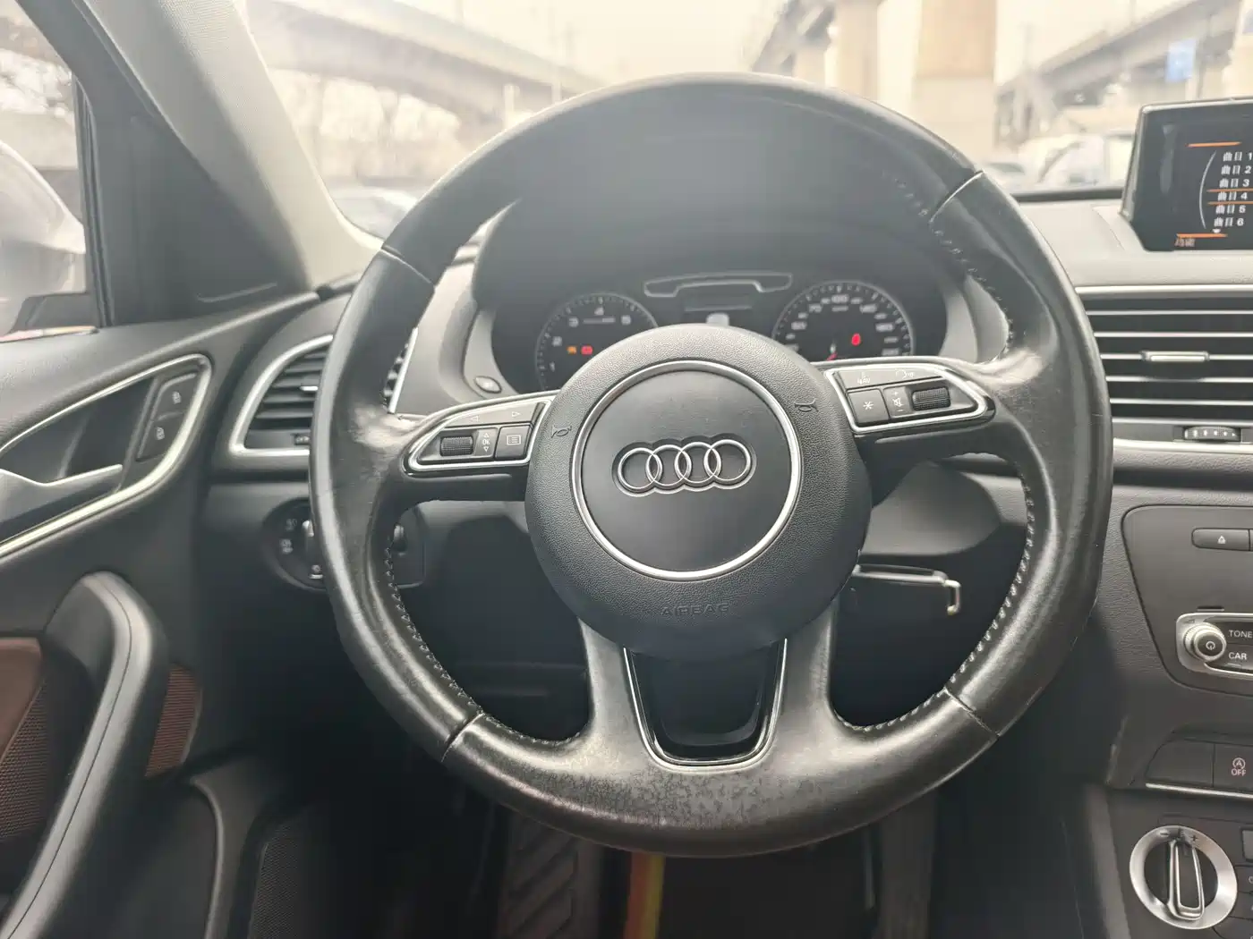 Audi Q3 2015 35 TFSI quattro Technology фото 11