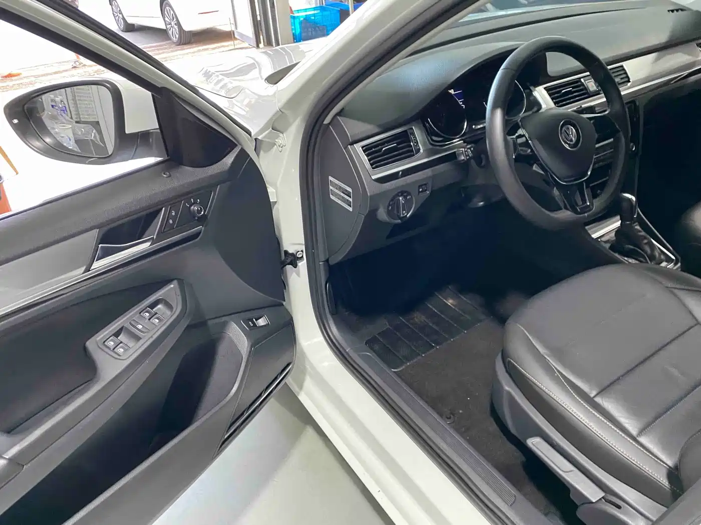 Volkswagen Bora 2016 Model 1.6L Automatic Comfort фото 5