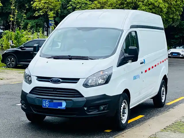  Ford Transit 2019 2.0T Diesel Van Medium Wheelbase Medium Roof 3-Seater China VI