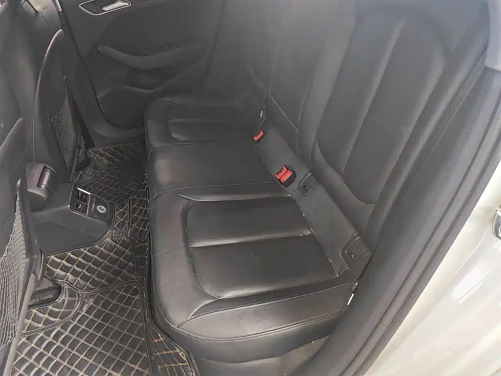 Audi A3 2018 30th Anniversary Limousine 35 TFSI Style фото 17