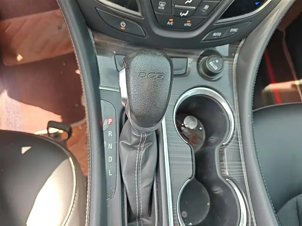 Buick Envision Plus 2018 20T 2WD Leading фото 14