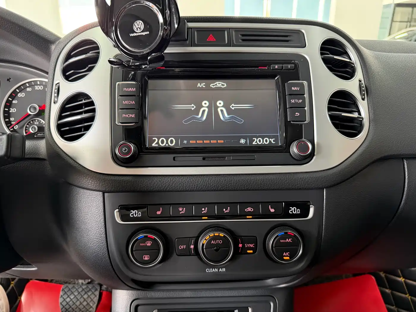 Volkswagen Tiguan 2016 Model 300TSI Automatic 2WD Luxury Edition фото 23
