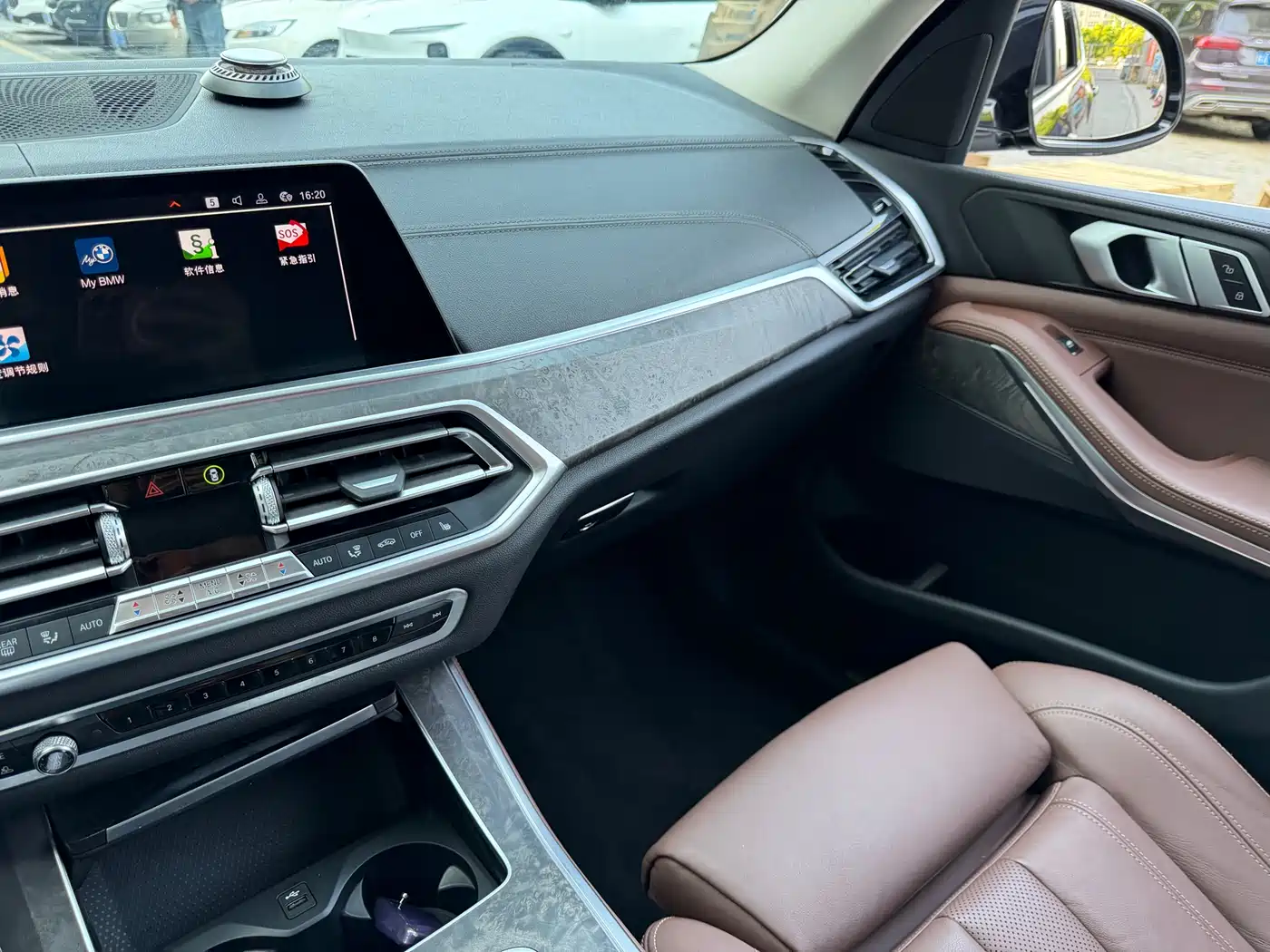 BMW X5 (Import) 2019 xDrive40i M Sport Package фото 6