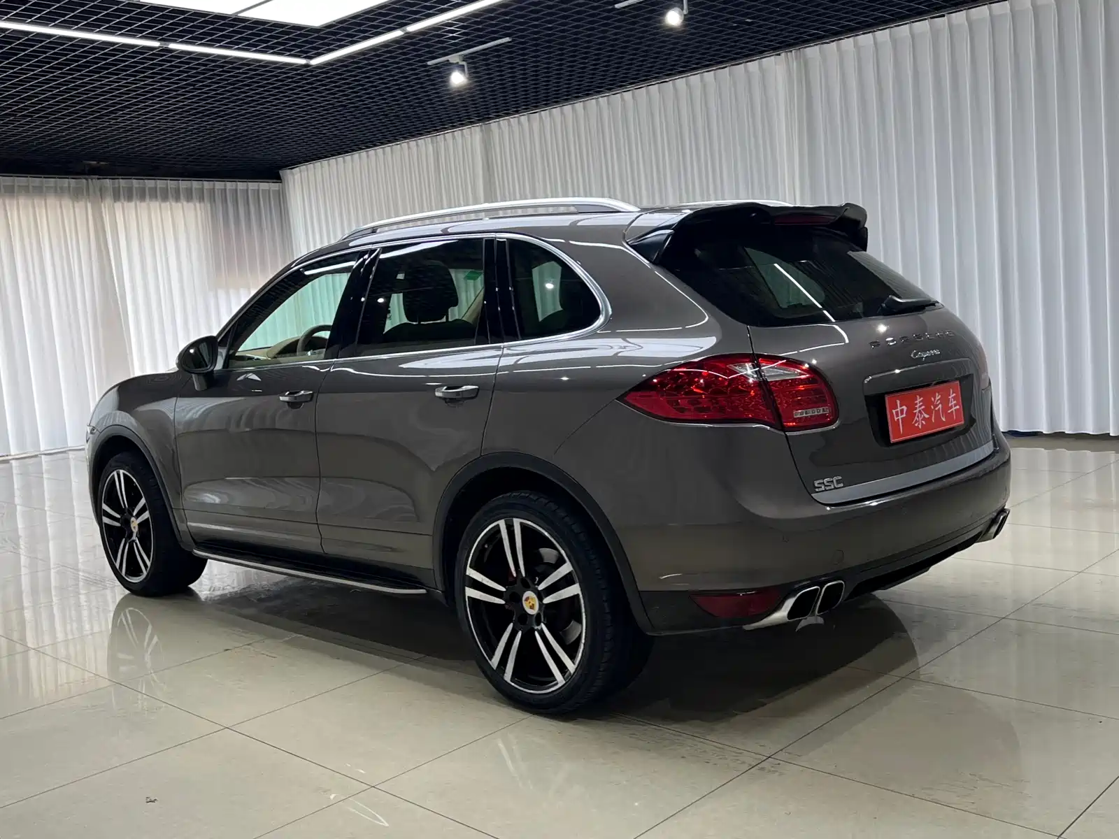 Фото 4 - Porsche Cayenne