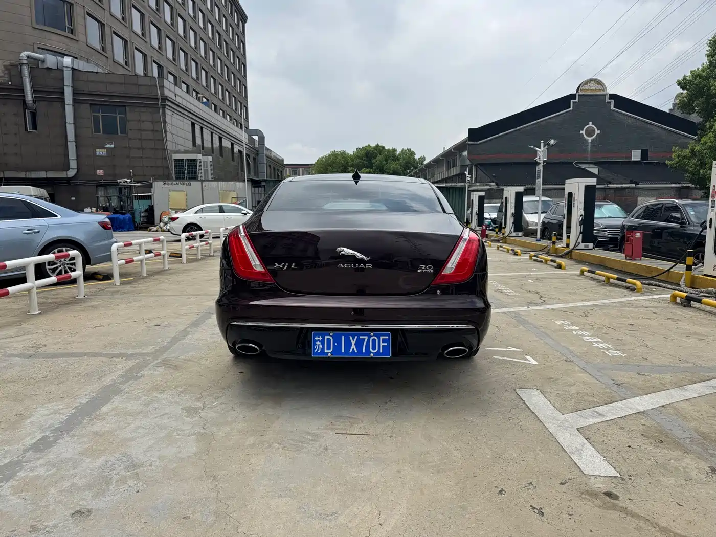 Jaguar XJ 2017 2016 XJL 3.0 SC 2WD Elegance Business Edition