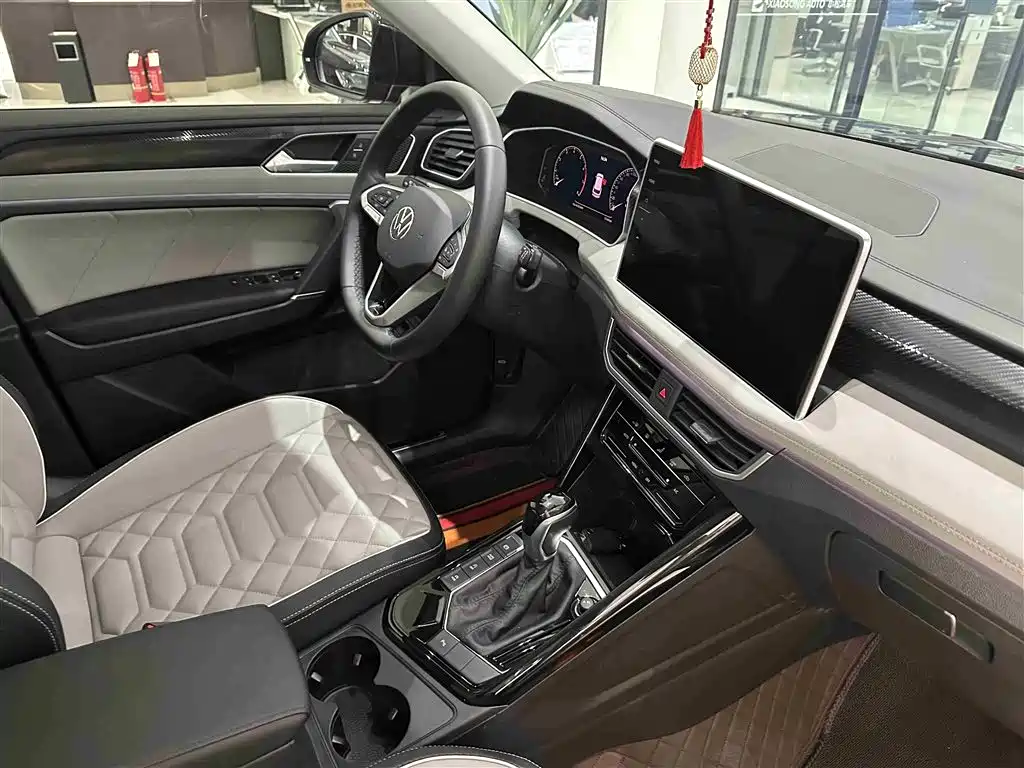 Volkswagen Tayron 2024 330TSI 2WD Luxury Plus Advanced фото 17