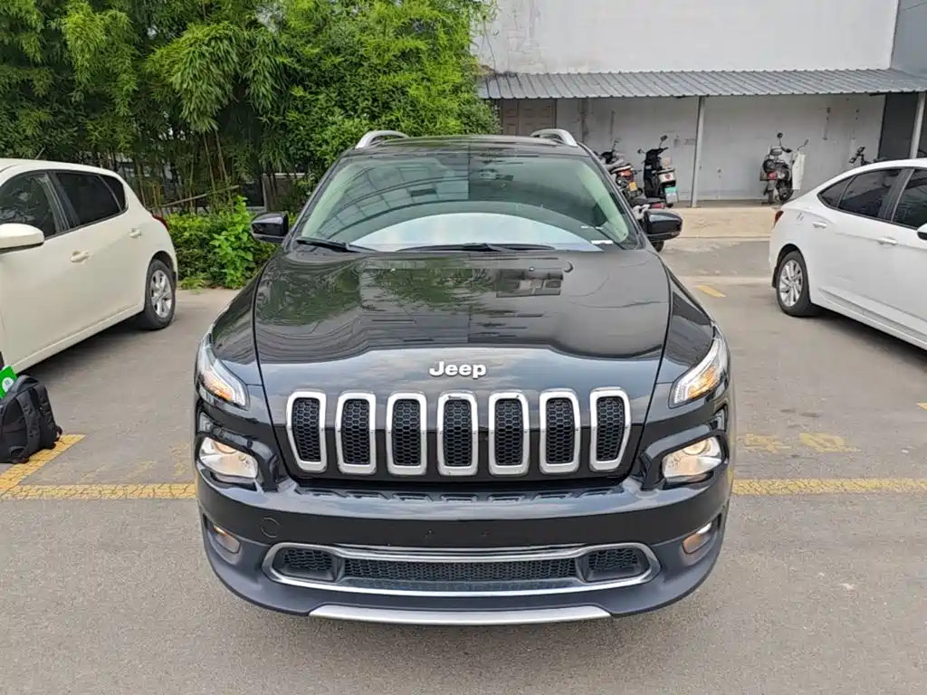 Jeep Cherokee 2018 2017 2.4L Leading Smart Edition