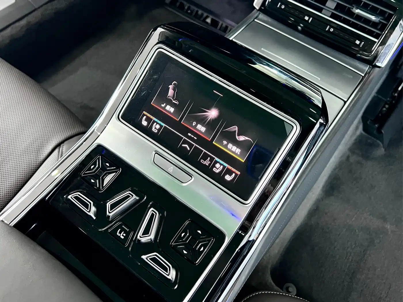 Audi A8 2021 A8L 60 TFSI quattro Premium фото 22