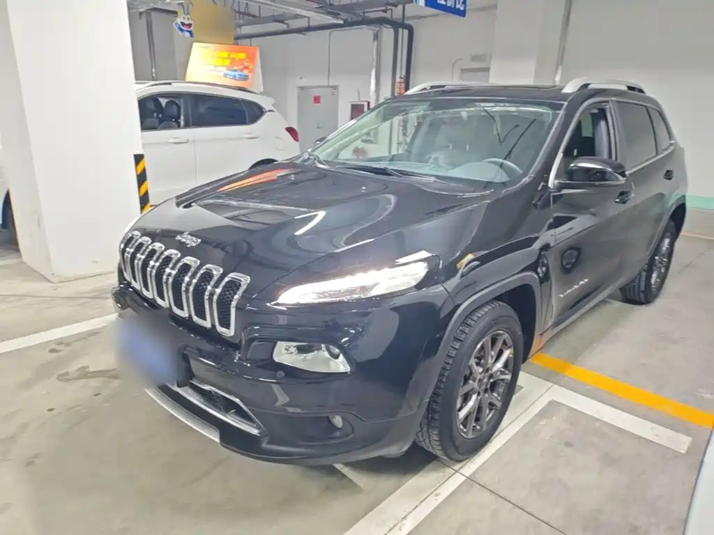 Jeep Cherokee 2020 2020 2.0L 2WD Classic Sport Edition