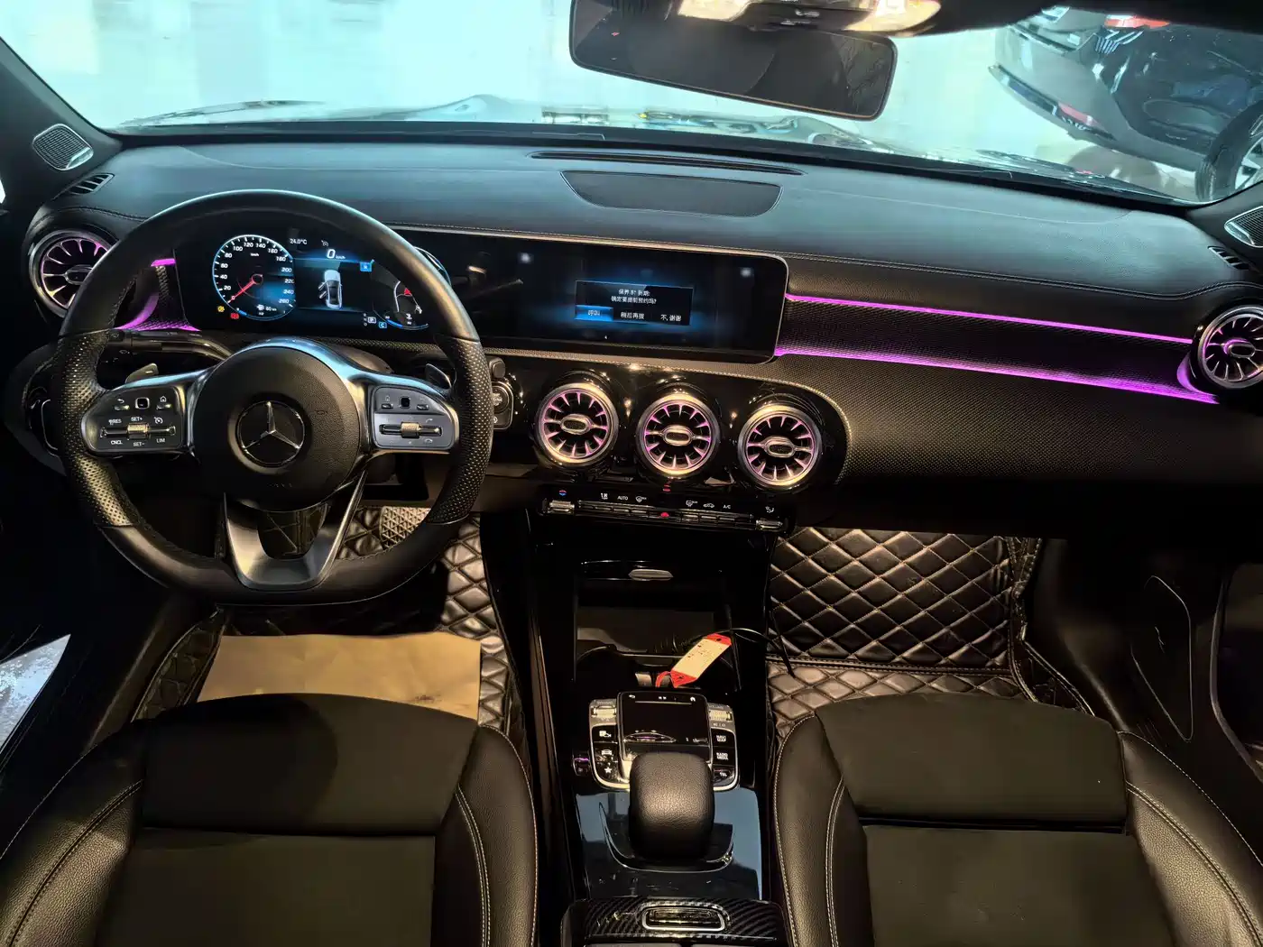 Mercedes-Benz A-Class 2019 A 200 L Sport Sedan фото 6