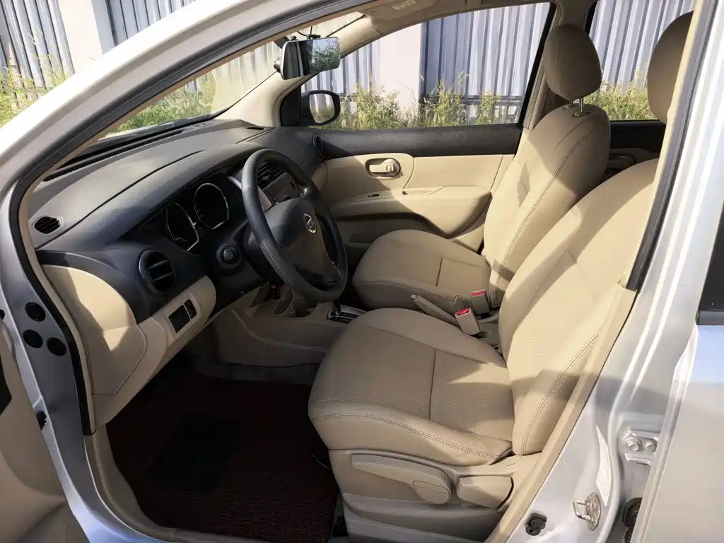 Nissan Livina 2018 2015 1.6XE CVT Comfort Edition