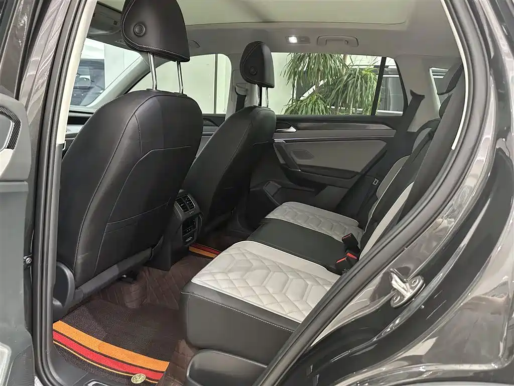 Volkswagen Tayron 2024 330TSI 2WD Luxury Plus Advanced фото 11