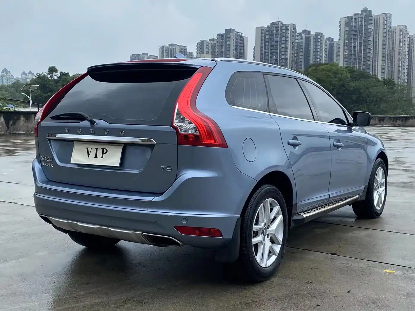 Photo 5 - Volvo XC60