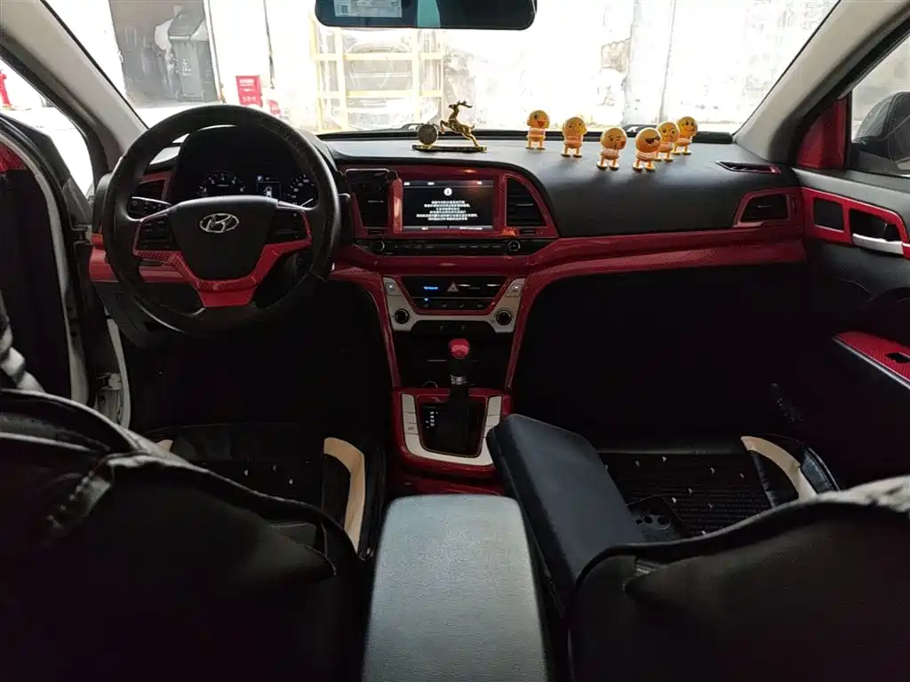 Hyundai Elantra 2016 Model 1.6L Automatic Smart Elite фото 16