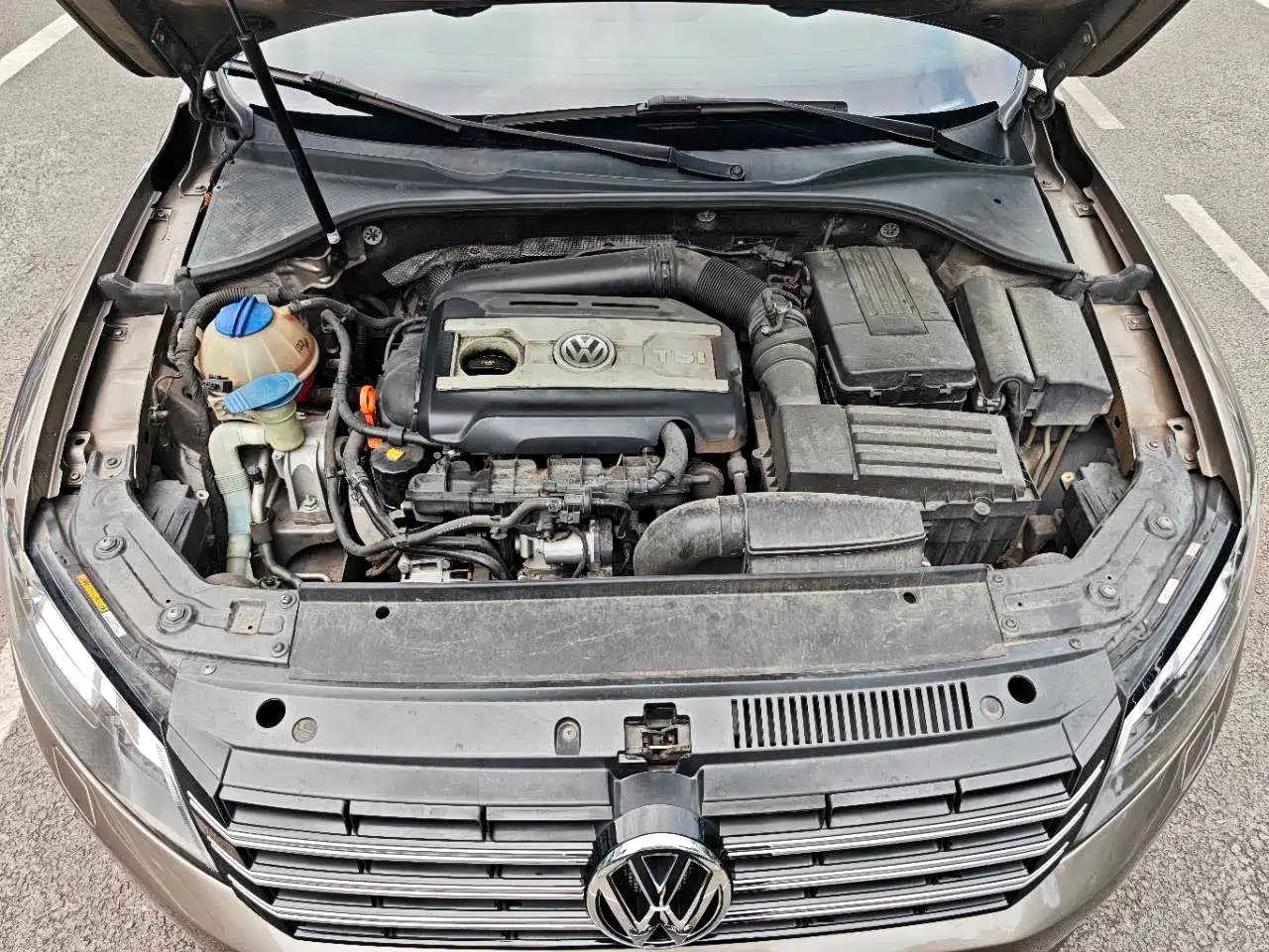 Volkswagen Passat 2014 1.8TSI DSG Executive Edition фото 9