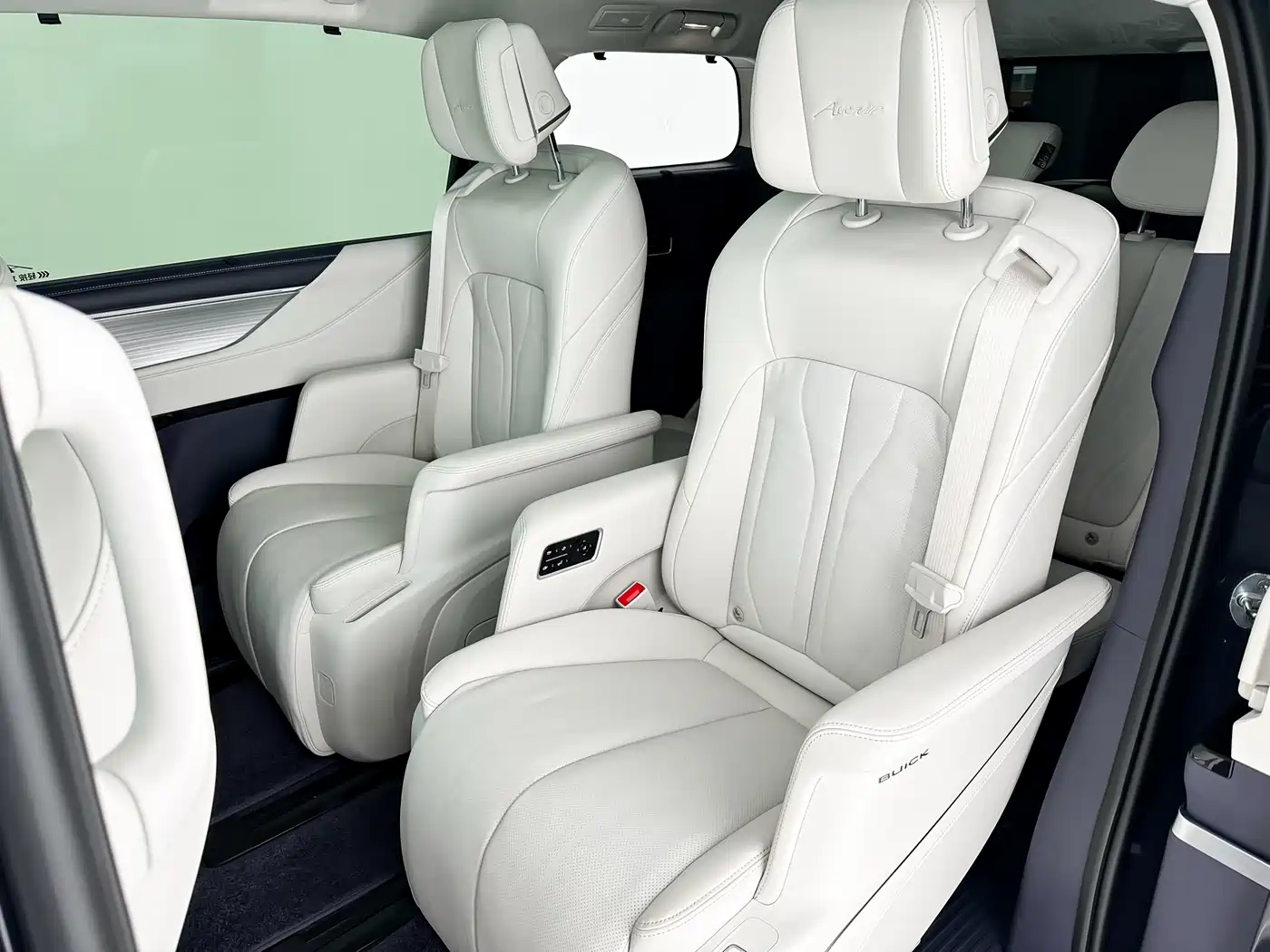 BUICK GL8 NEW ENERGY