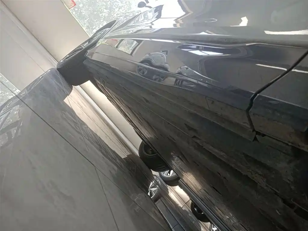 Audi Q5 e-tron 2023 40 e-tron Starlight Edition Brocade Package фото 21