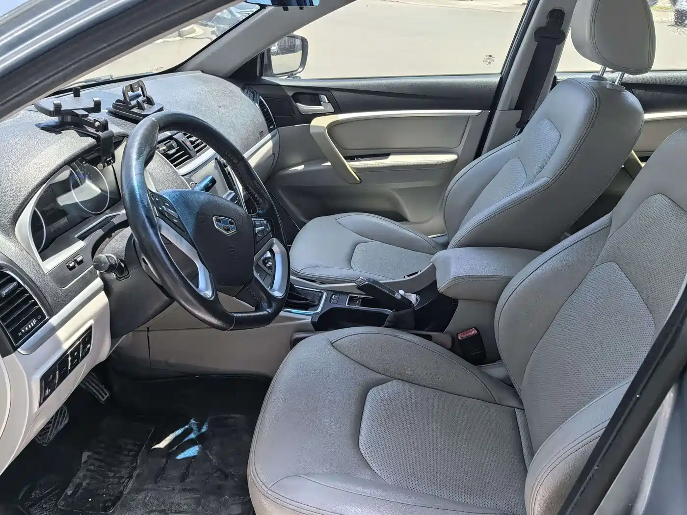 Geely Emgrand 2015 2014 Sedan 1.5L CVT Elite