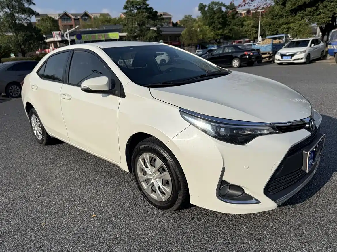 Toyota Levin 2017 Facelift 185T CVT Pioneer (China V) фото 3