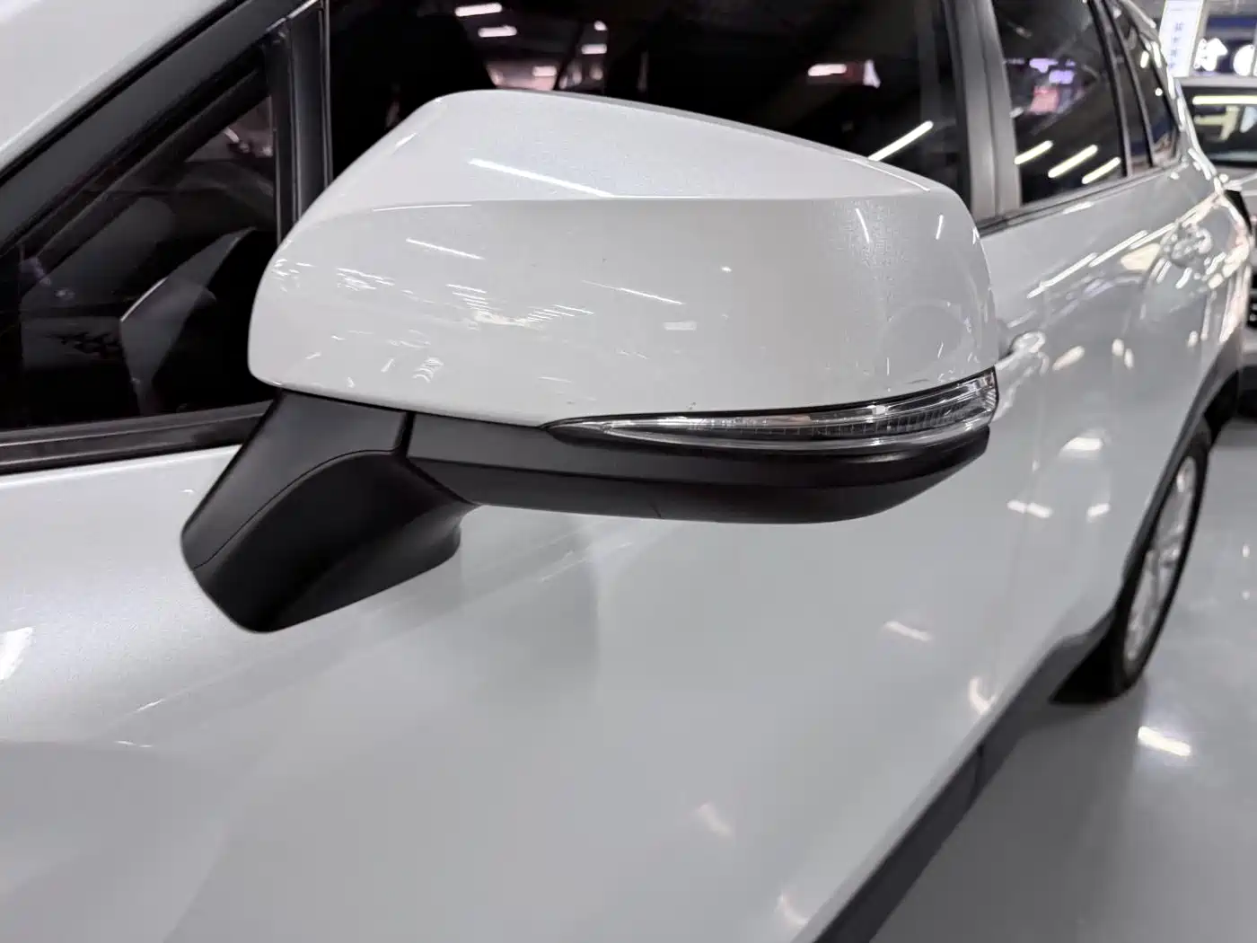 Toyota Frontlander 2023 2.0L CVT Sport Edition фото 4