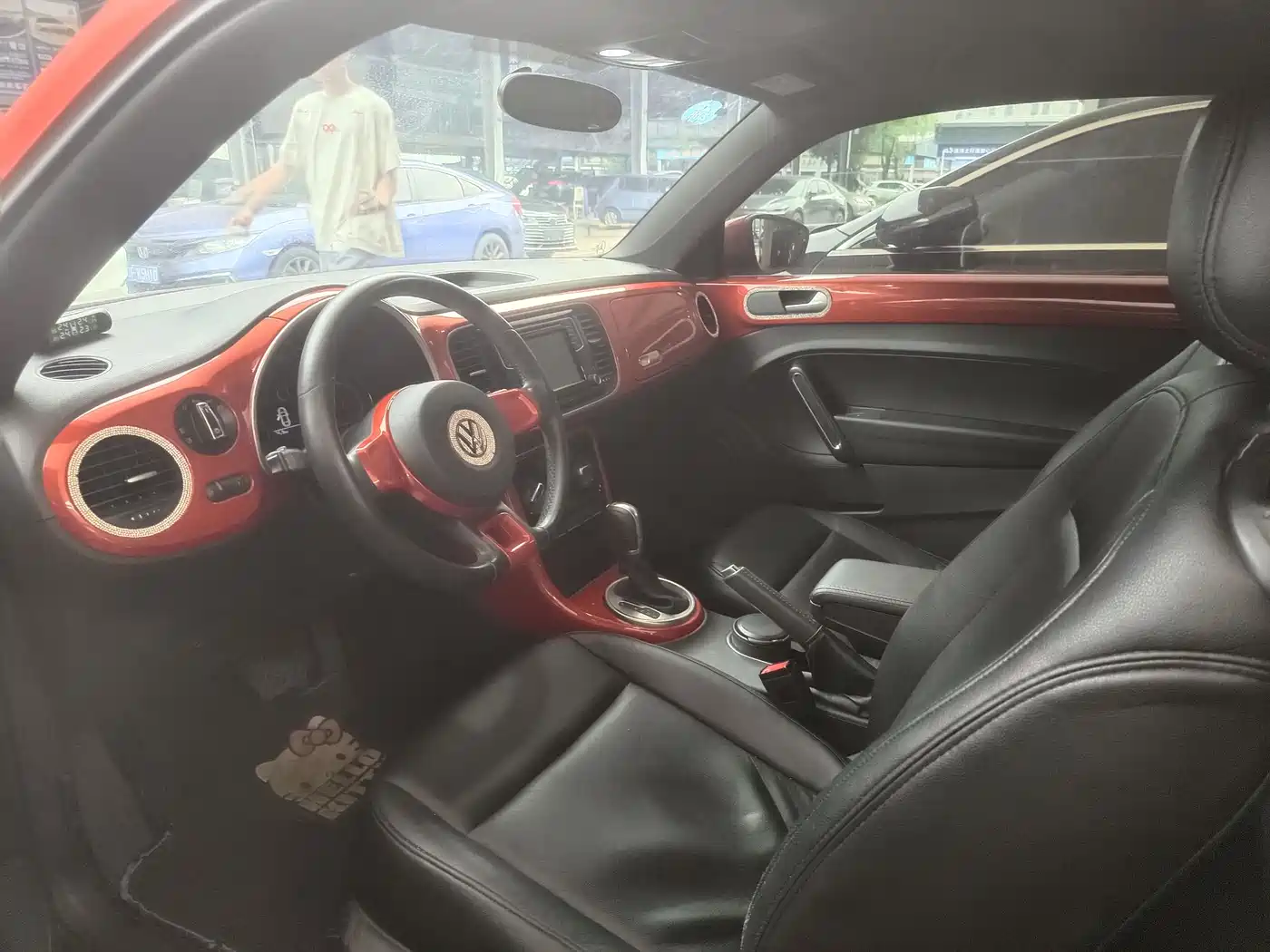 Volkswagen Beetle 2017 180TSI Enjoy фото 7