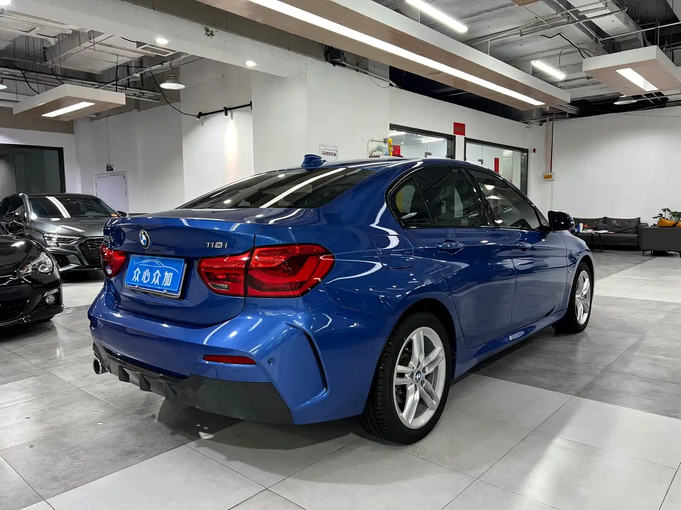 BMW 1 Series 2019 118i M Sport Package фото 7