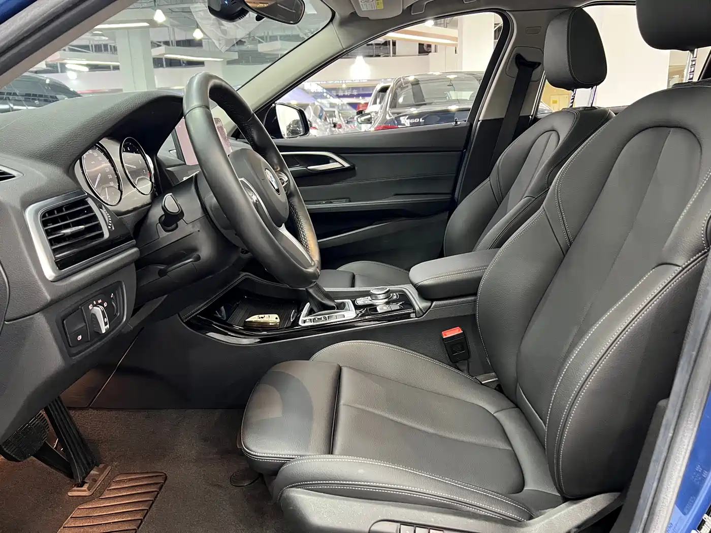 BMW 1 Series 2019 118i M Sport Package фото 11