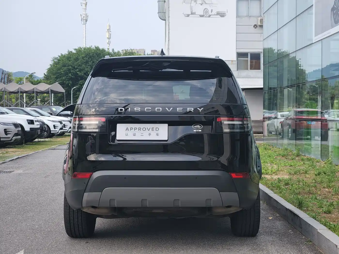Land Rover Discovery 2017 3.0 SC V6 SE фото 11