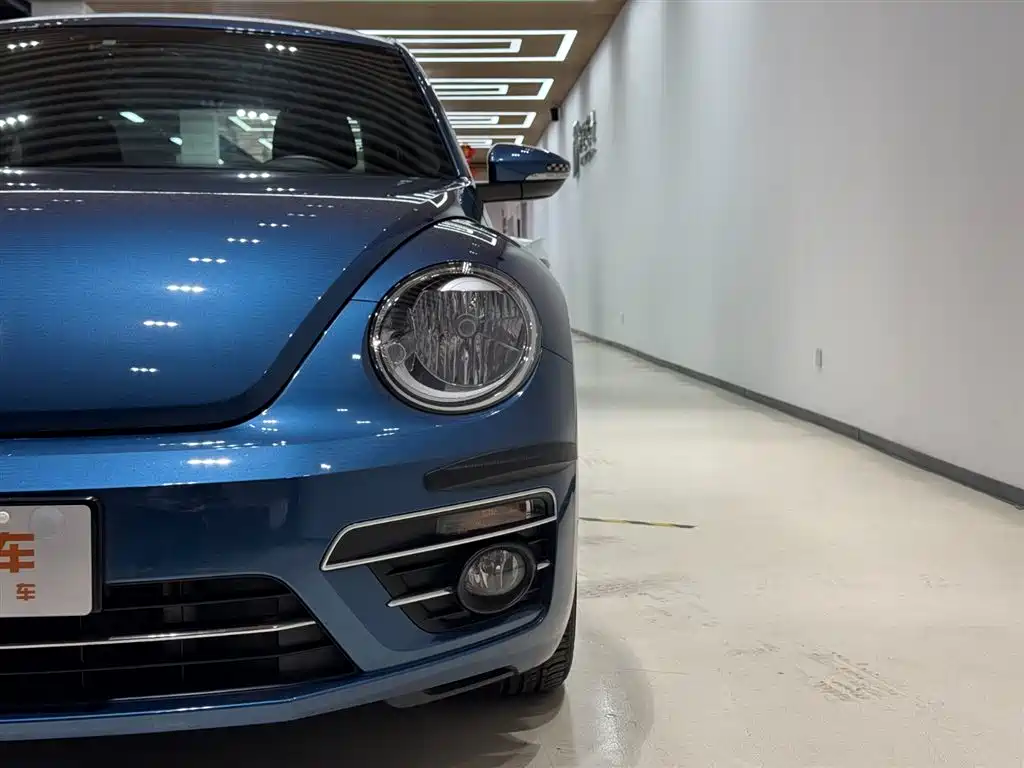 Volkswagen Beetle 2018 180TSI Easy Joy Edition фото 8