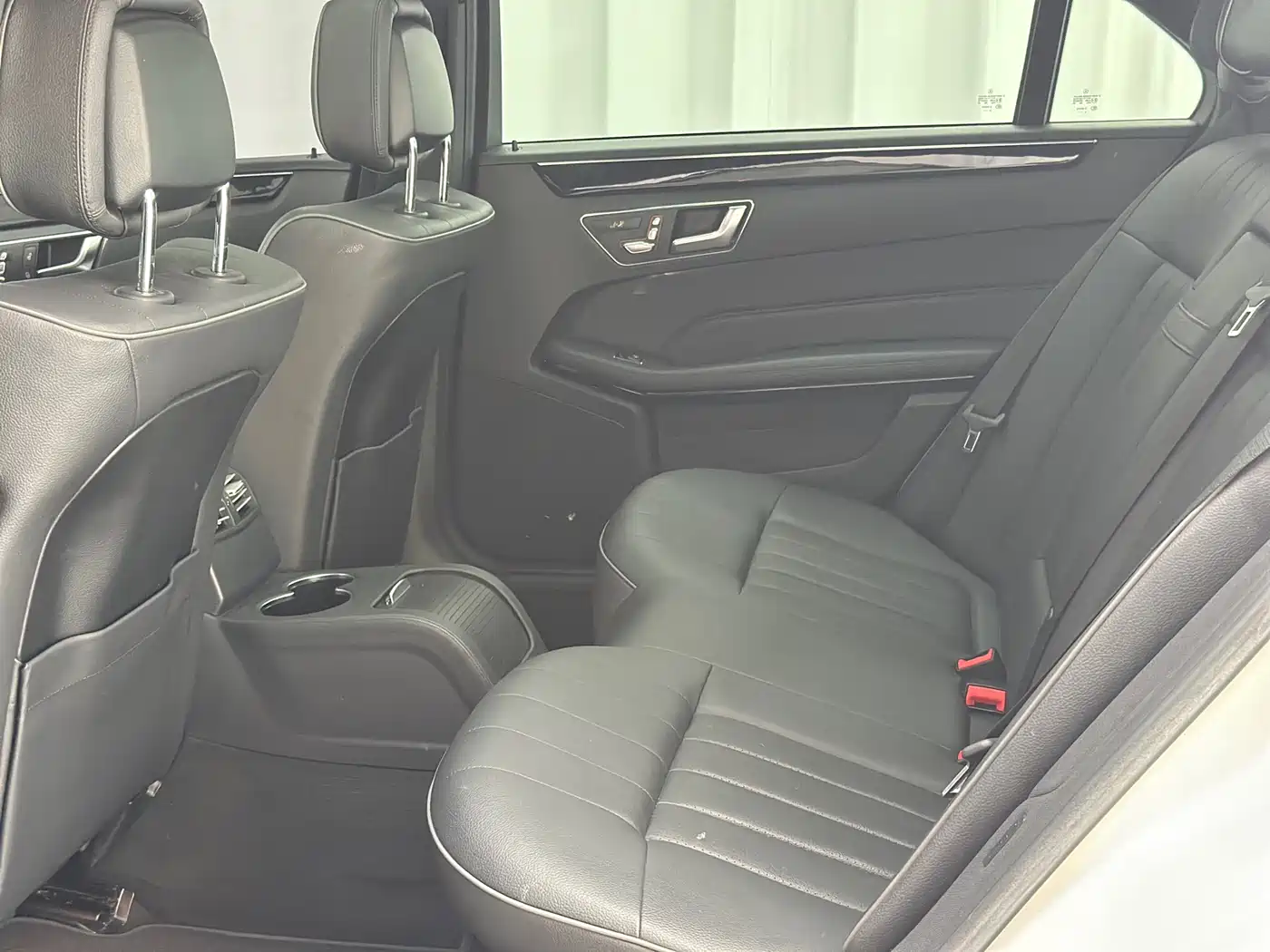 Mercedes-Benz E-Class 2015 Facelift E 260 L Sport фото 27