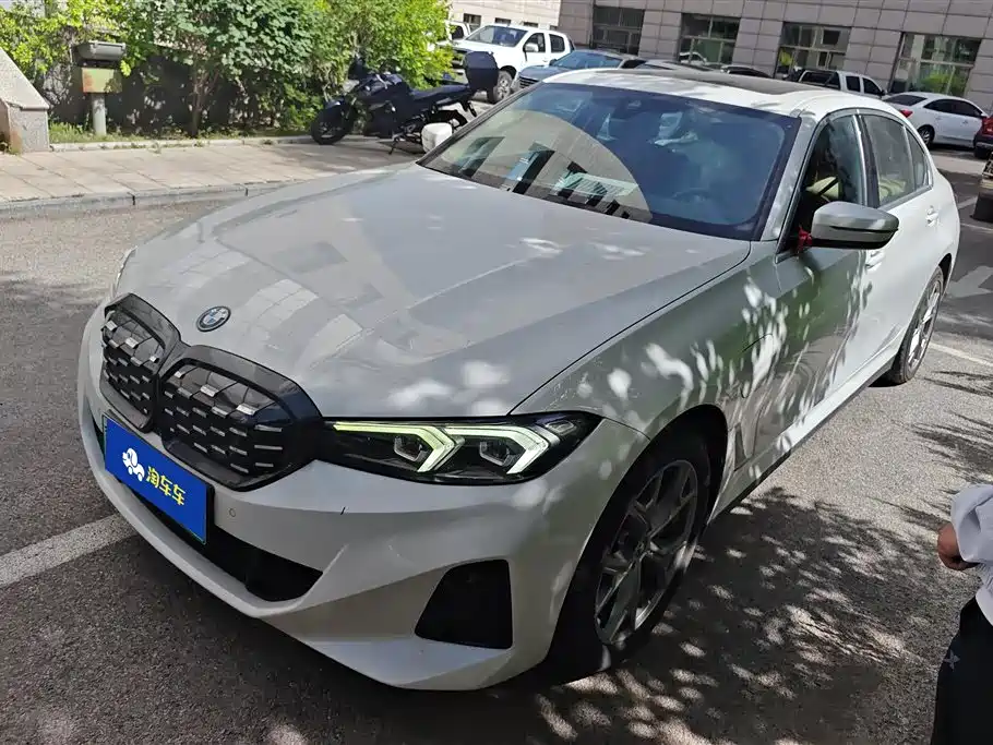 BMW i3 2022 eDrive 35 L