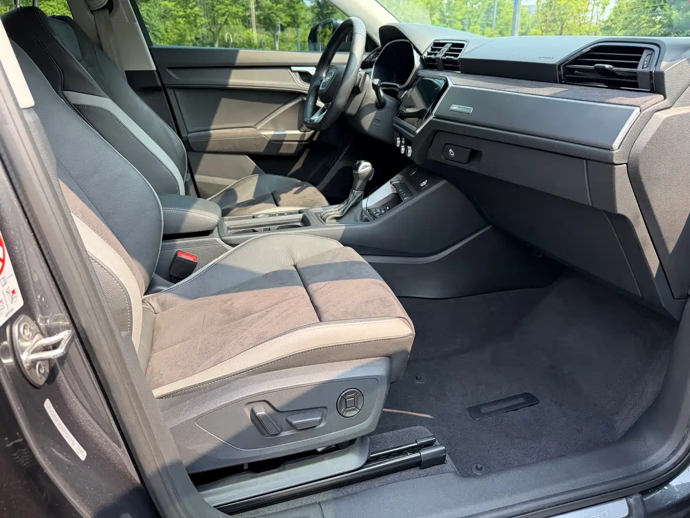 Audi Q3 2022 35 TFSI Fashion Dynamic фото 12