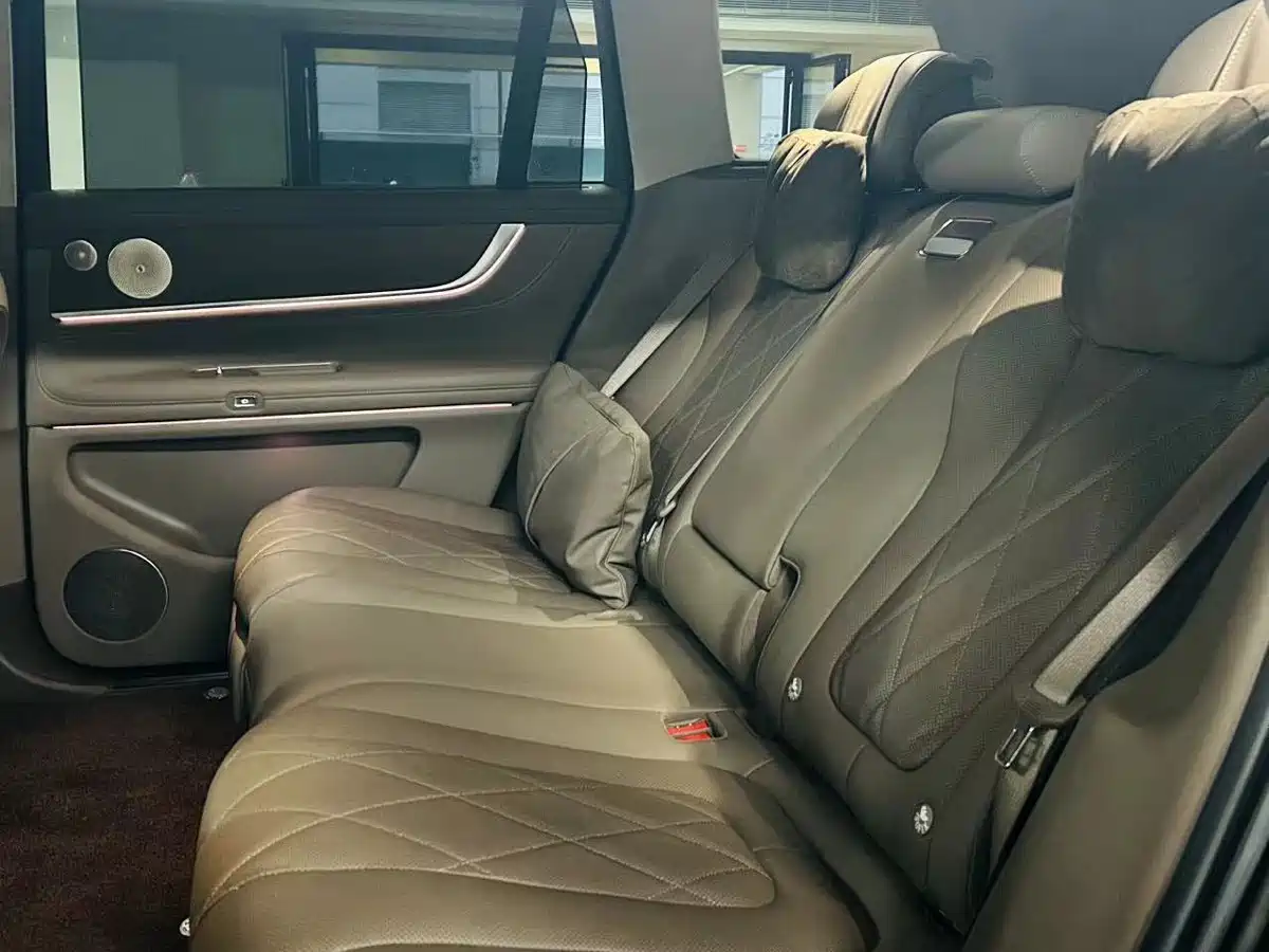 AITO Wenjie AITO M9 2024 Model Extended Range Ultra Edition 52kWh 5-Seater фото 8