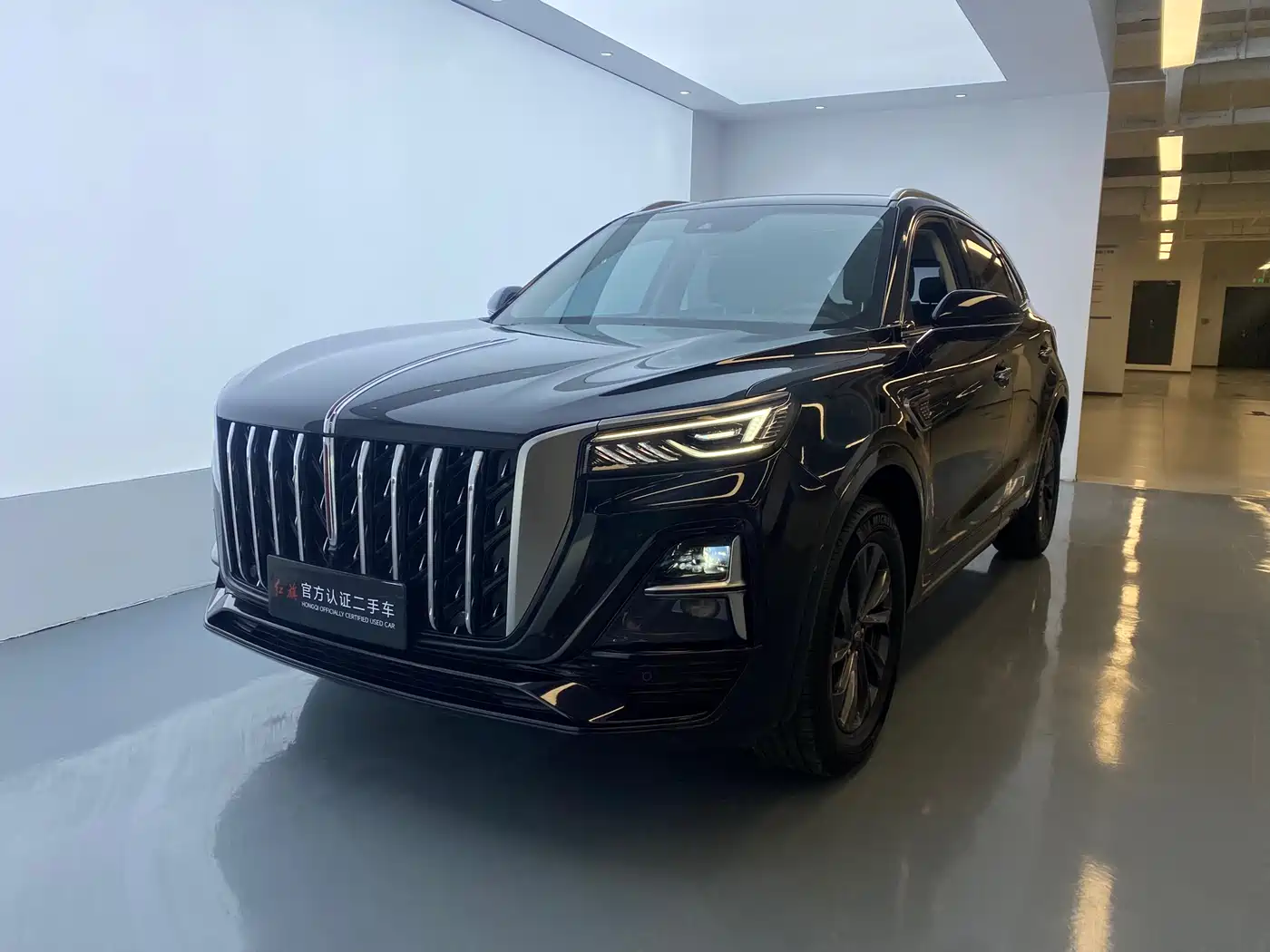 Hongqi HS5 2023 2.0T Flag Enjoy Pro Edition