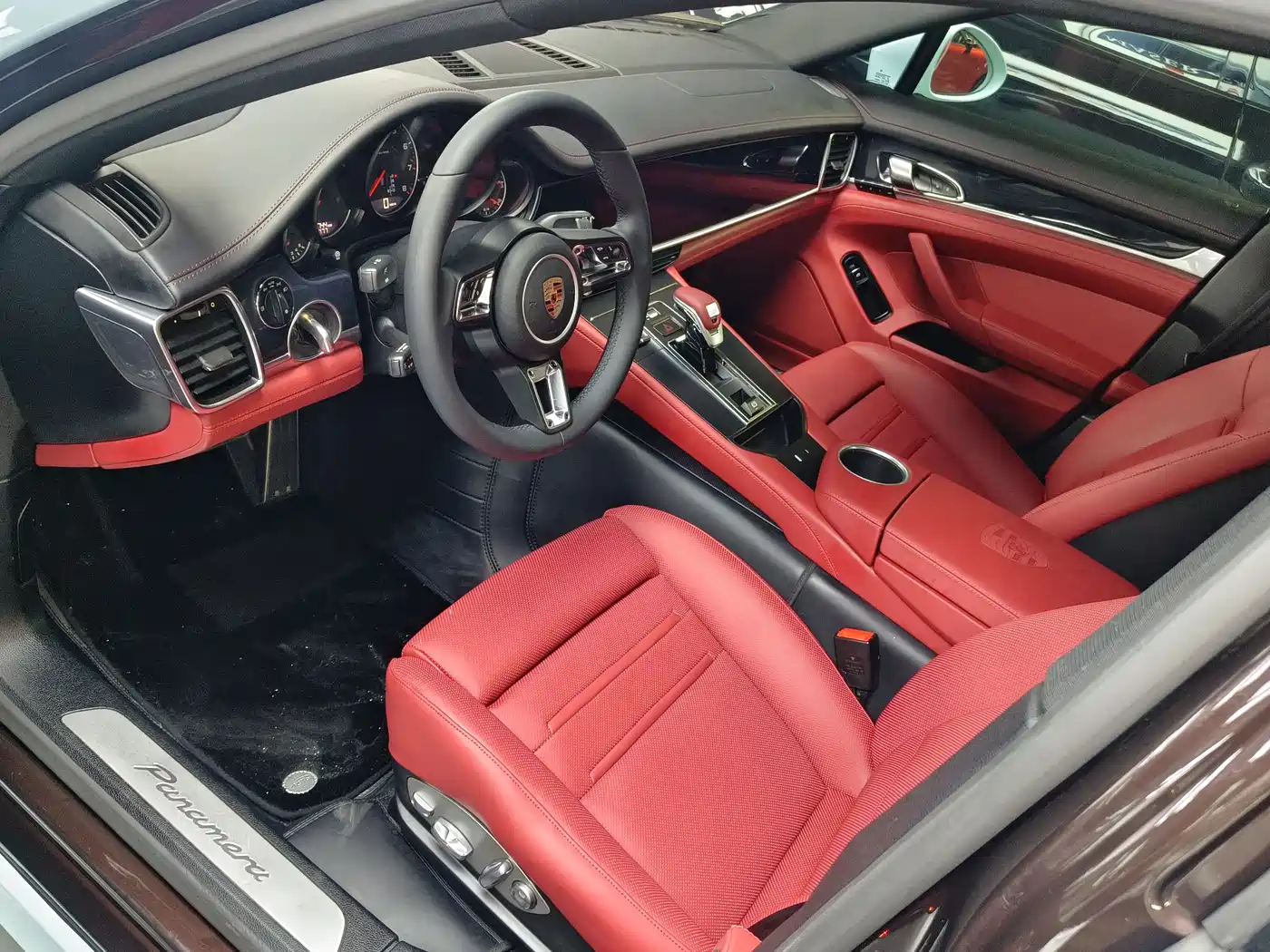 Porsche Panamera 2014 Panamera 3.0T фото 8