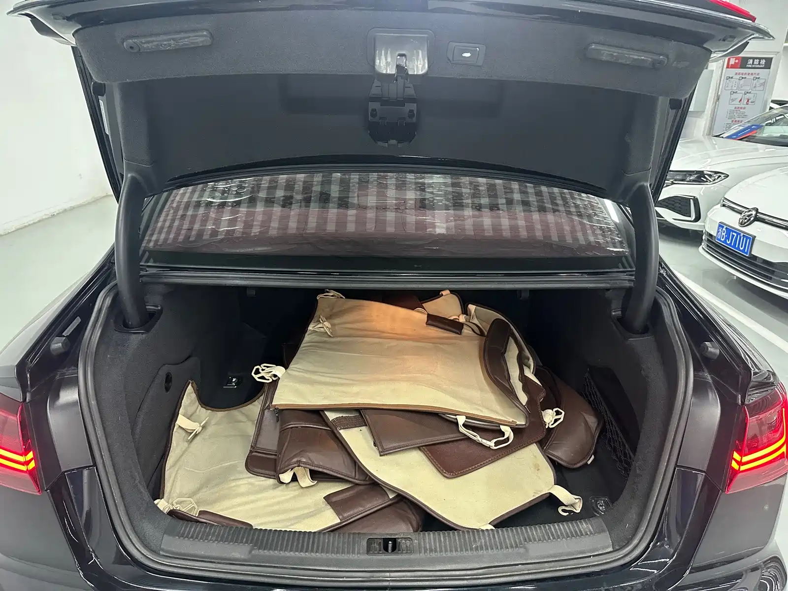 Photo 19 - Audi A6L