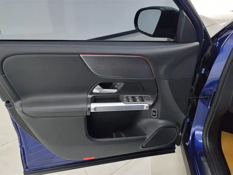 Mercedes-Benz GLB 2022 GLB 220 Dynamic фото 7