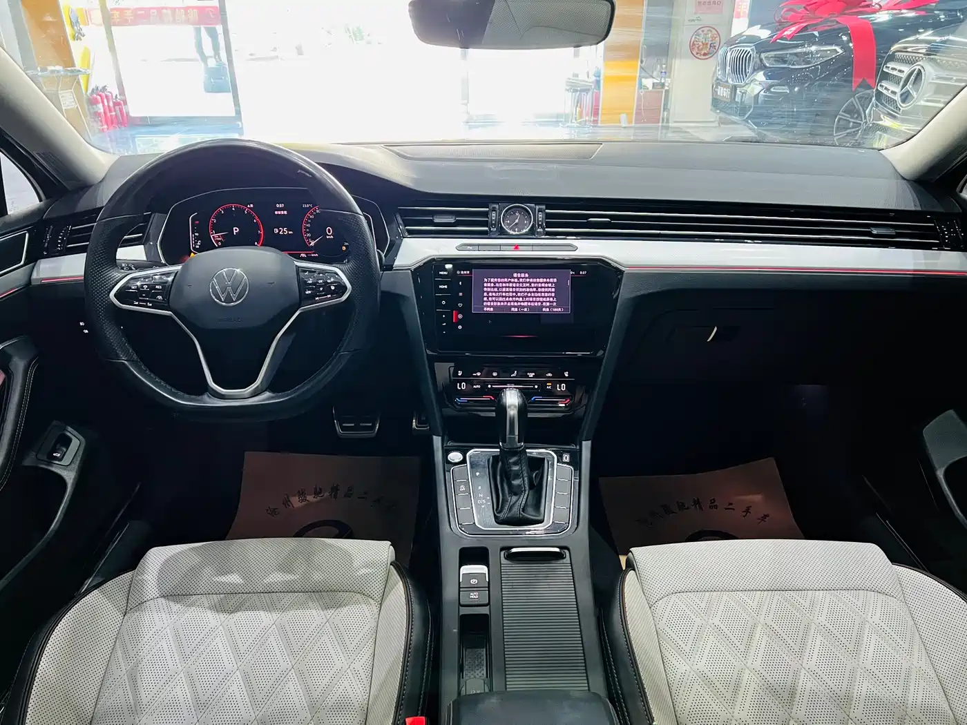 Volkswagen Magotan 2023 Model 2 Million Commemorative Edition 330TSI DSG Luxury фото 5