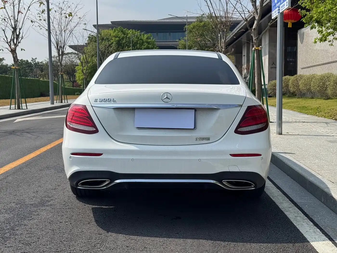 Mercedes-Benz E-Class 2018 E 300 L Sport Luxury фото 18