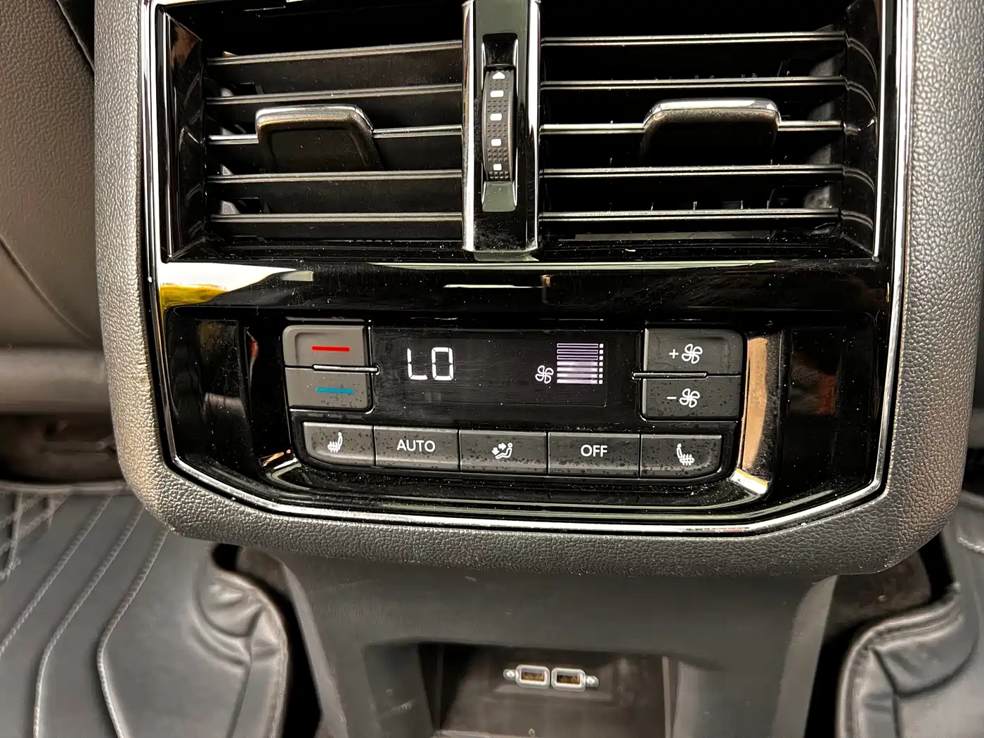 Volkswagen Teramont 2019 Teramont X 530 V6 4WD Prestige Flagship Edition фото 14