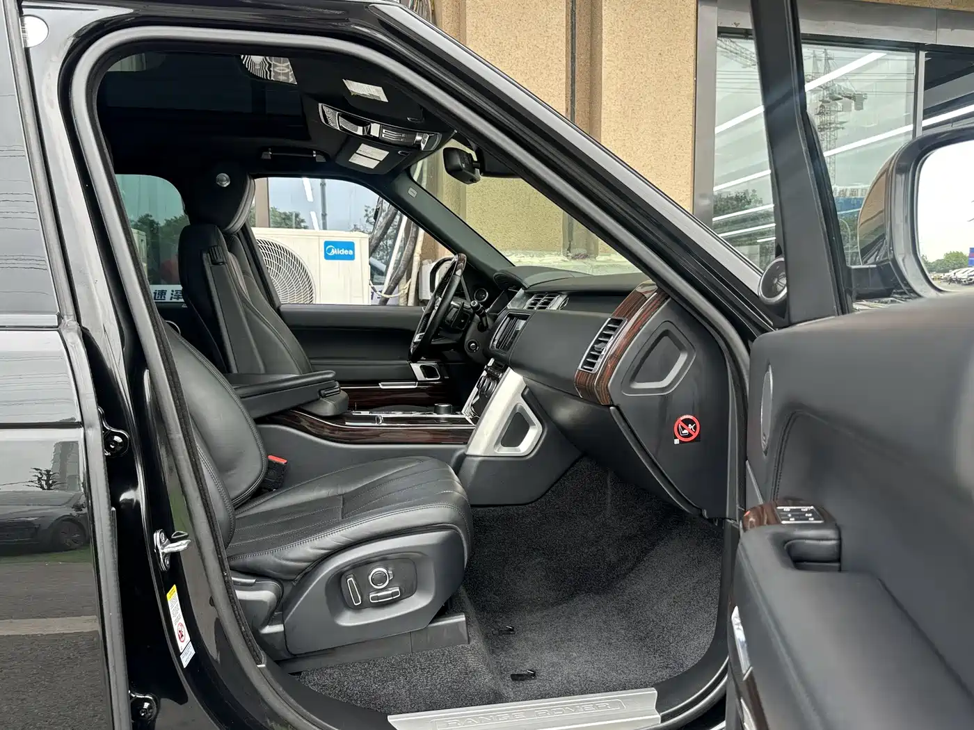Land Rover Range Rover 2015 3.0 TDV6 Vogue фото 7