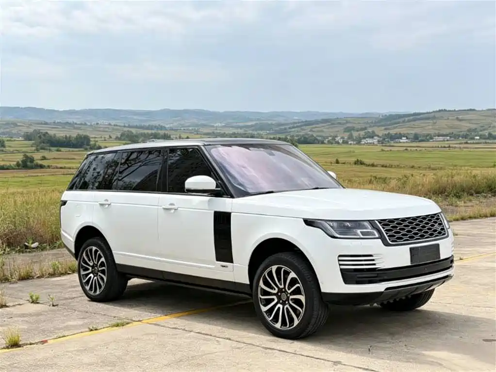 Land Rover Range Rover 2018 3.0 SC V6 Vogue SE Genesis Extended Edition фото 3