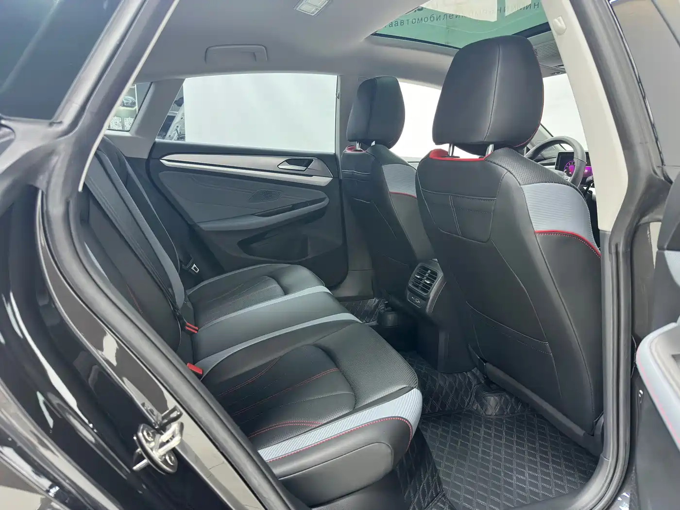 Volkswagen Lamando, миниатюра 11