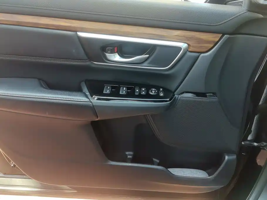Фото 7 - Honda CR-V