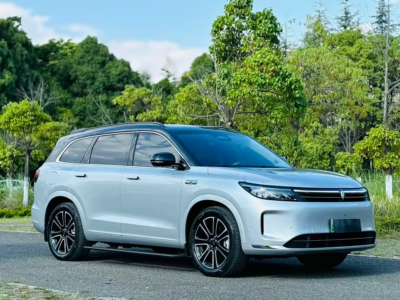 AITO Wenjie AITO M7 2024 1.5T Smart Drive AWD Pro 6-seater фото 3