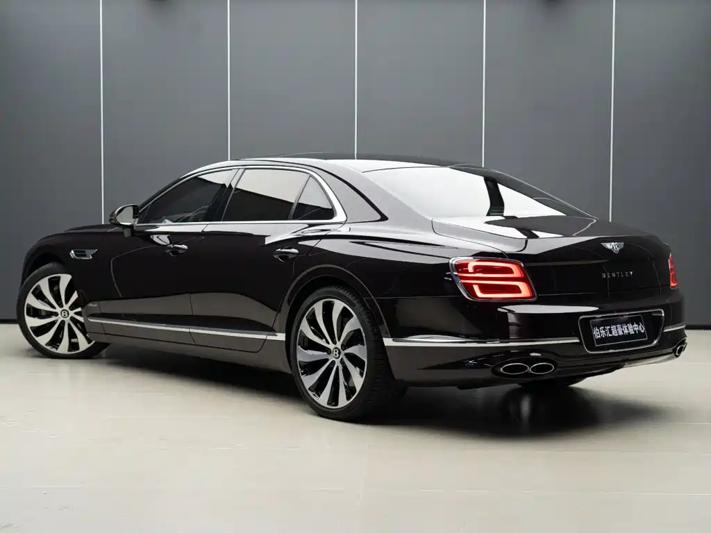 Фото 5 - Bentley Flying Spur