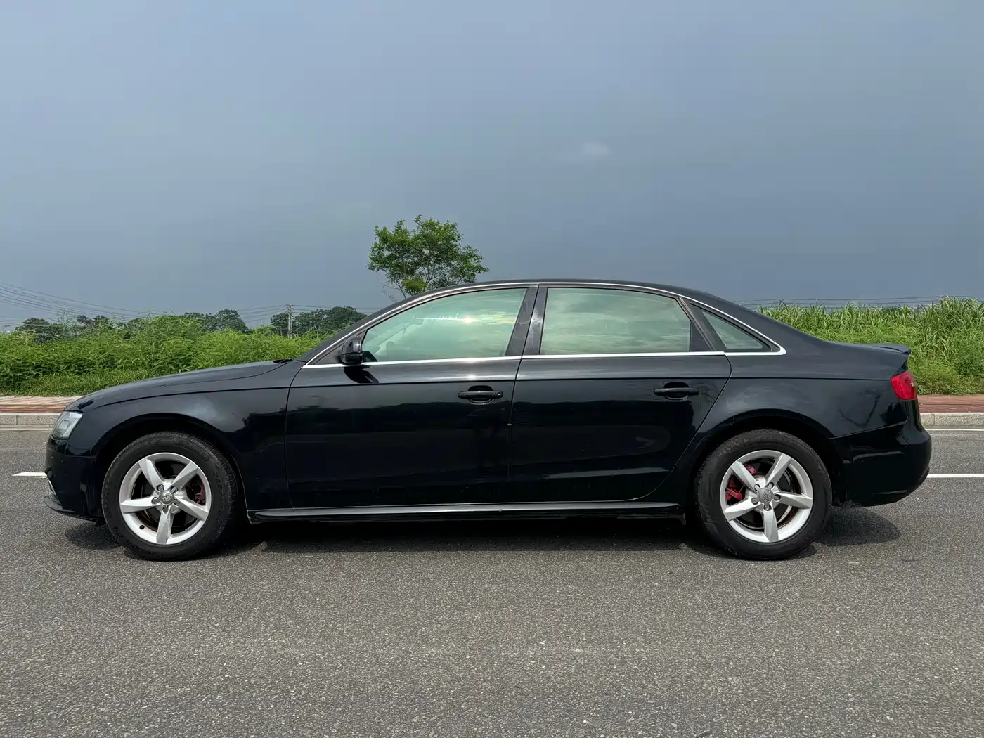 Audi A4L 2013 35 TFSI Automatic Standard фото 22